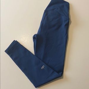 Alo yoga blue Capri leggings